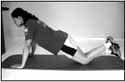 Técnica modificada de las flexiones de pecho en mujeres. Técnica modificada de las flexiones de pecho en mujeres.