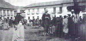 Libertador en la Plaza de Bolívar Libertador en la Plaza de Bolívar
