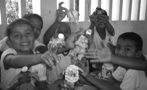 Colegios que a la Vez tienen sus Problemáticas Colegios que a la Vez tienen sus Problemáticas