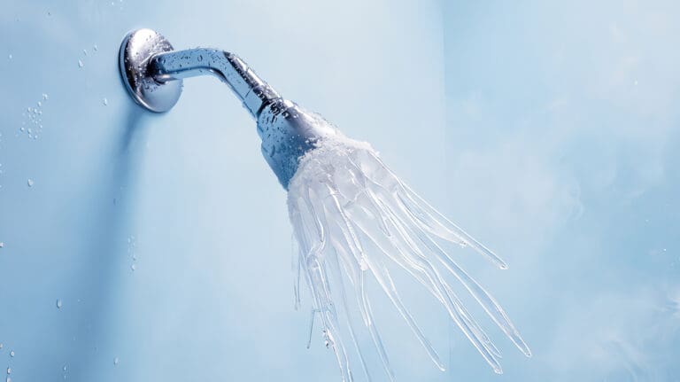 Beneficios de ducharse con agua fría