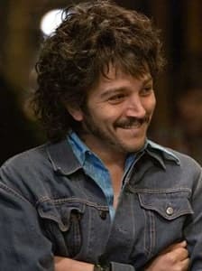 Diego Luna en milk