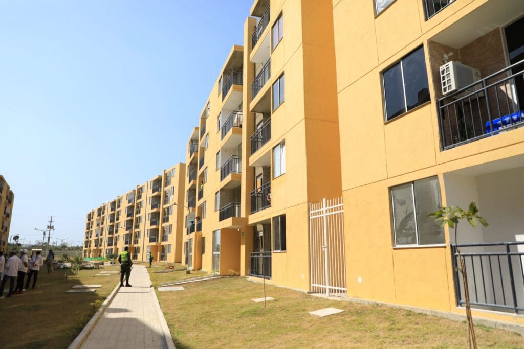 Política de mejoramiento de vivienda urbana, Casa Digna, Vida Digna CDVD como antecedente de Cambia mi Casa Mi Casa.