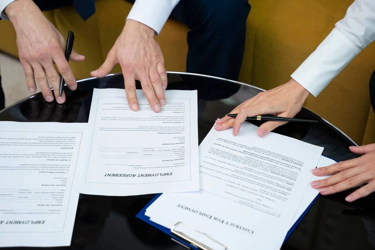 Incumplimiento de contrato civil y comercial en Colombia