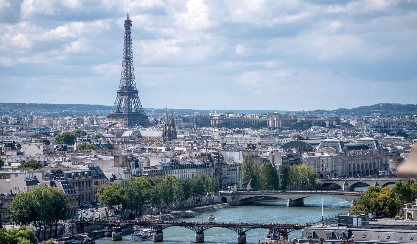 La calificación crediticia de Francia cae