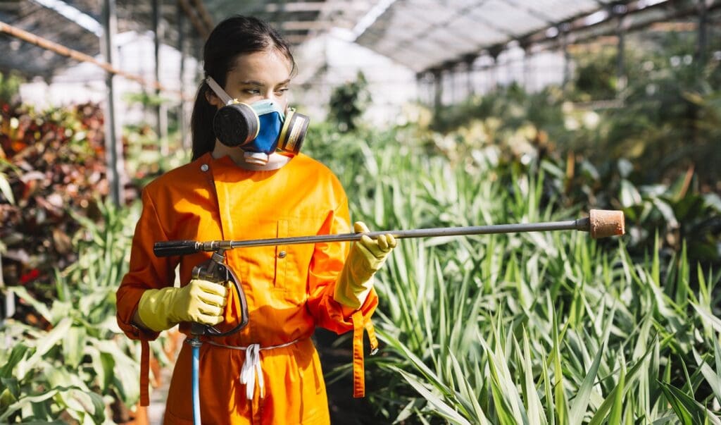 Herbicidas Sistémicos: Funcionamiento, aplicaciones y desafíos técnicos en la Agroindustria