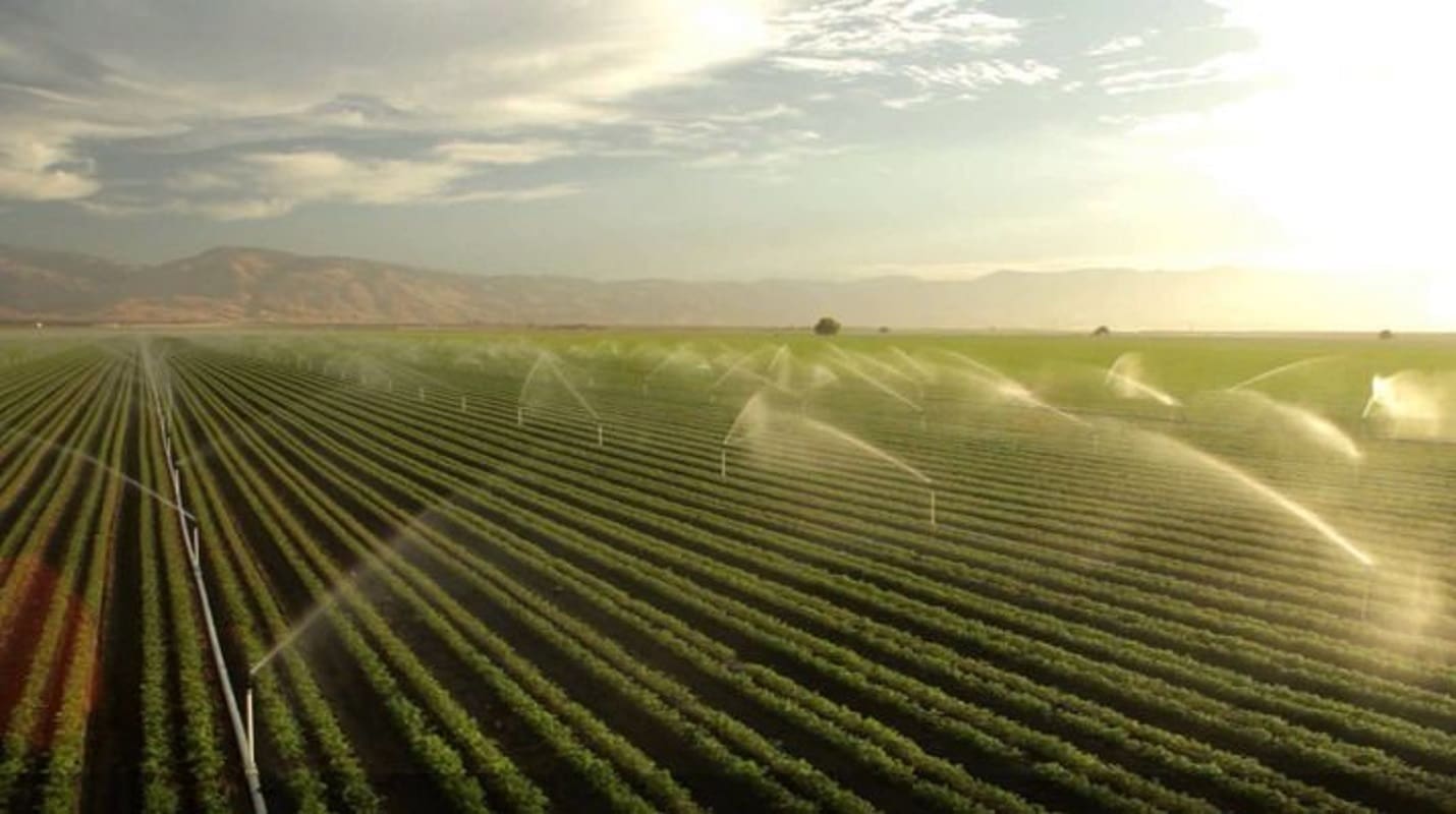 Riego de campos tecnologías de ahorro de agua